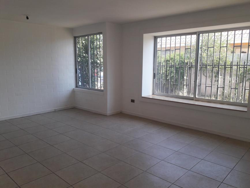 ARRIENDO CASA EN LOS ANDES, NO PAREADA,  SECTOR RESIDENCIAL