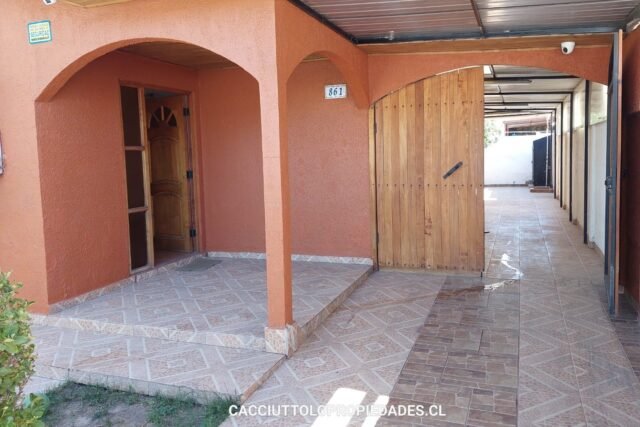 arriendo casa en San Esteban, calle Los Olivos Oriente